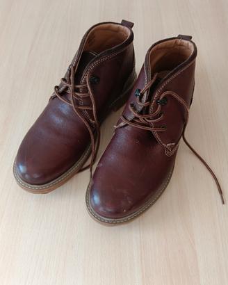Scarpe e berretto 