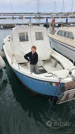 Barca a motore calafuria