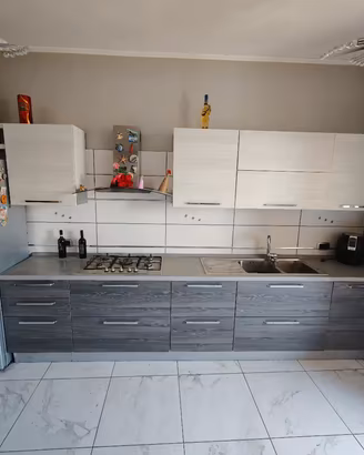 cucina Lube con elettrodomestici 