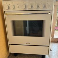 Cucina gas con forno e 4 fuochi