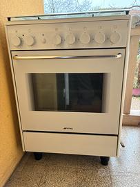 Cucina gas con forno e 4 fuochi
