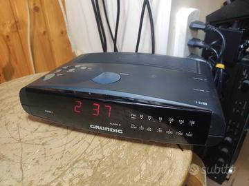 GRUNDIG Radiosveglia clock alarm radio