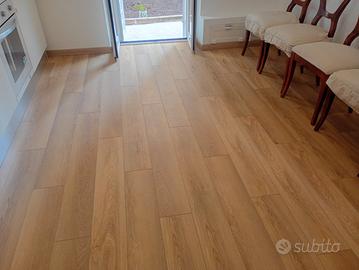 pavimento e battiscopa SPC click NUOVO 