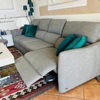 Divano con seduta relax