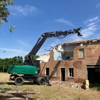Demolizioni case per il recupero