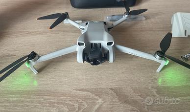 Dji Mini 3 con DJi RC, 2 batterie  accessori