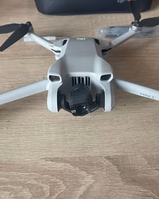 Dji Mini 3 con DJi RC, 2 batterie  accessori