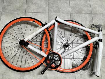 bicicletta a scatto fisso Be Click