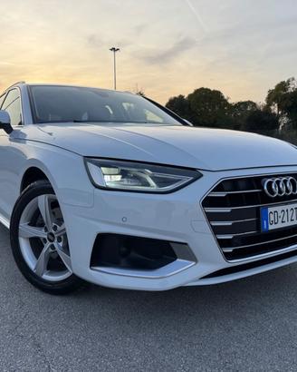 Audi A4 Avant 30 TDI/136 CV S tronic Business Adva