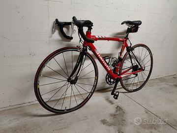 Bici da strada bianchi alluminio-carbonii