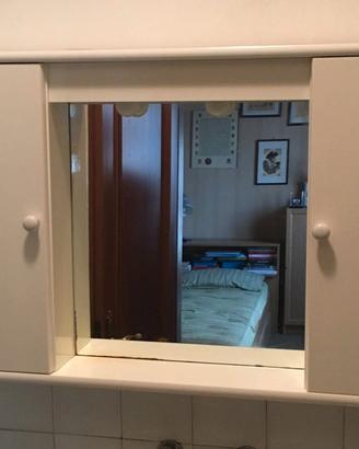 Armadietto-specchiera per bagno colore bianco
