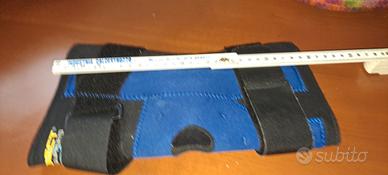 Ginocchiera per bambino di circa  10 anni