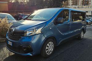 Renault trafic con sedili divanetto
