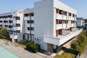 Appartamento ultimo piano con terrazzo e posto ...
