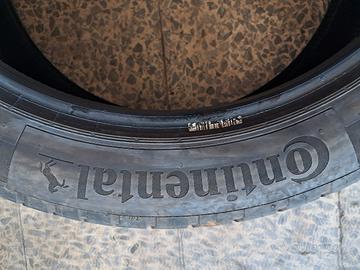 gomme  235 45 19 v xl