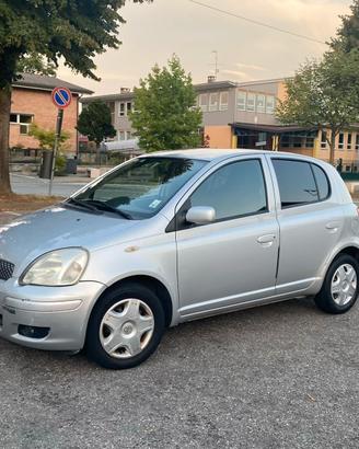 Toyota Yaris 2005 expo neopatentati