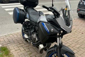 YAMAHA TRACER