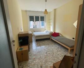 Camera doppia uso singola, adiacenze p.za Firenze