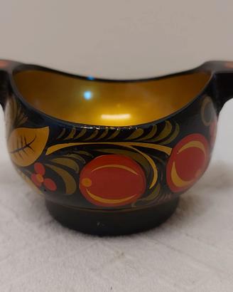 Ciotole e cucchiai russi