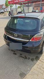 Auto Opel in esposizione