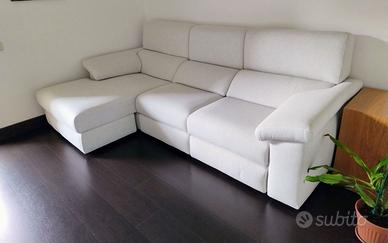 Divano 4 posti con penisola - Poltronesofà