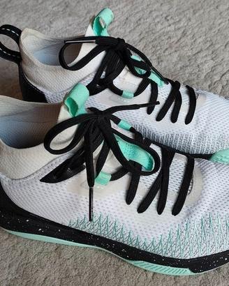 Scarpe da basket fast 500 TARMAK bianco/menta