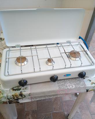 cucina a gas nuova completa mai accesa
