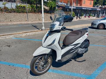 PIAGGIO BEVERLY 400 HPE