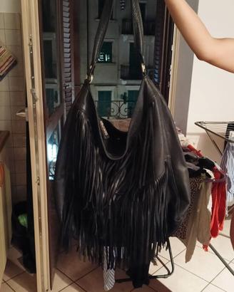 Borsa in pelle con frange marca Del Conte