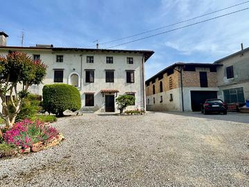 IN ZONA TRANQUILLA PROPRIETA' DA FAR RIFIORIRE ...