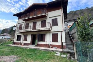SPAZIOSA CASA INDIPENDENTE CON GIARDINO RECINTATO