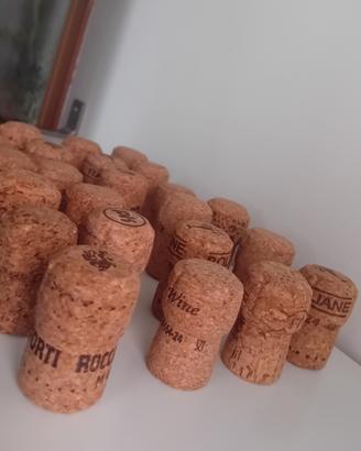 Lotto tappi in sughero  per lavoretti/bricolage 