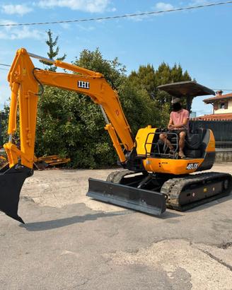 E89 Mini escavatore 40 q IHI 40 JX girosagoma