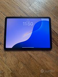 iPad Air quarta generazione + cover con tastiera