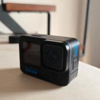 GoPro Hero 11 Black + Kit accessori completo + 4 b