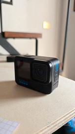 GoPro Hero 11 Black + Kit accessori completo + 4 b