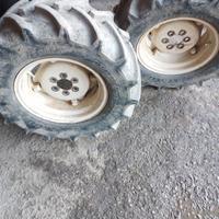 gomme cerchio pneumatici ruote trattore