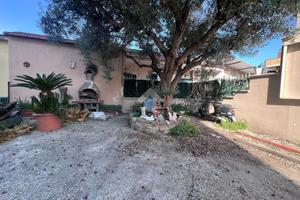 CASA SEMINDIPENDENTE A SANTA MARIA LA CARITÀ