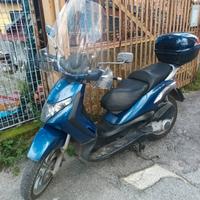 Piaggio Beverly 250