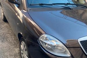 Lancia y cambio automatico. 1300 MJ