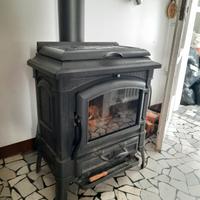 Coppia stufe a legna in ghisa – zona Poleo (VI)