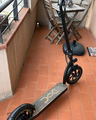 Monopattino elettrico Nilox Doc Twelve