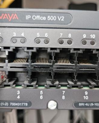 Centralino Avaya IP500 V2 + 12 Telefoni Avaya 1608