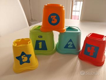 gioco tazze impilabili