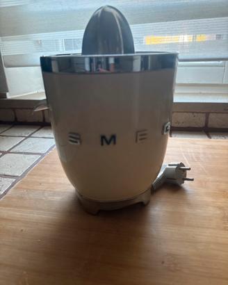Spremiagrumi smeg crema