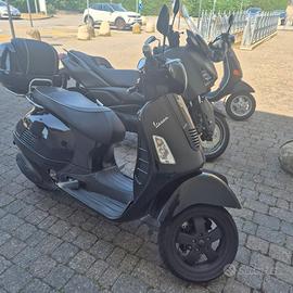 Vespa 300