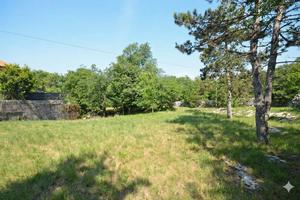 Sul Carso: Terreno Edificabile Soleggiato