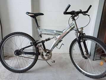 Bici MTB da 26" alluminio 