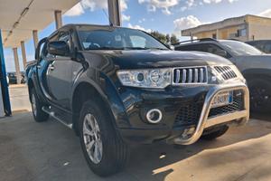 MITSUBISHI L200 D/C Worrior 2.500 DI-D 178cv A/T
