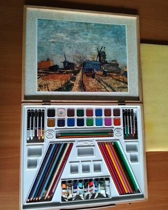 set artistico in una valigetta di legno